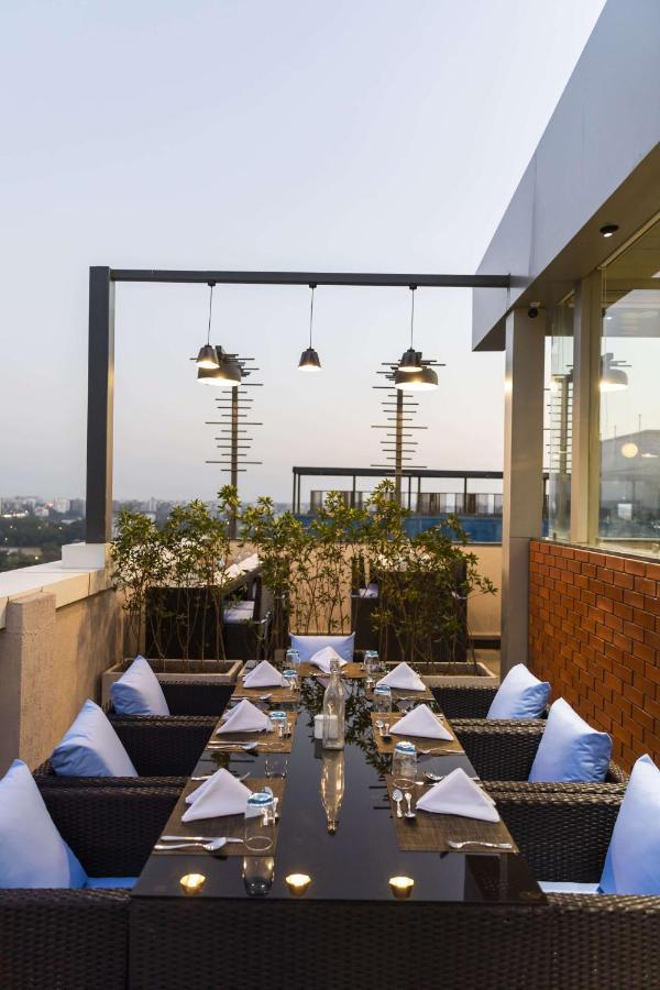Ramee International Surat Hotel Exterior photo